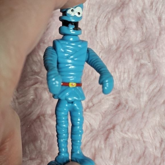 Kinder Surprise Monster Hotel Figure 2005 - Picture 3 of 3